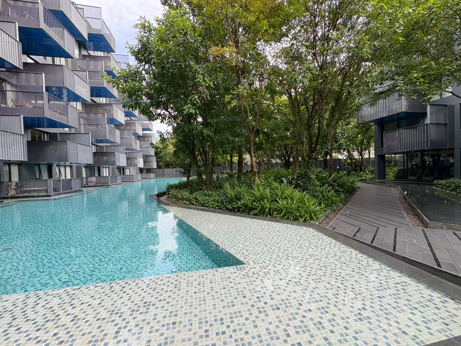 The Deck Patong