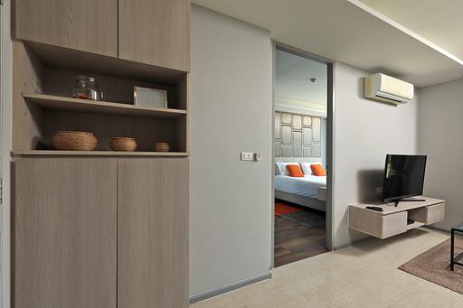 6th Avenue Condo 8