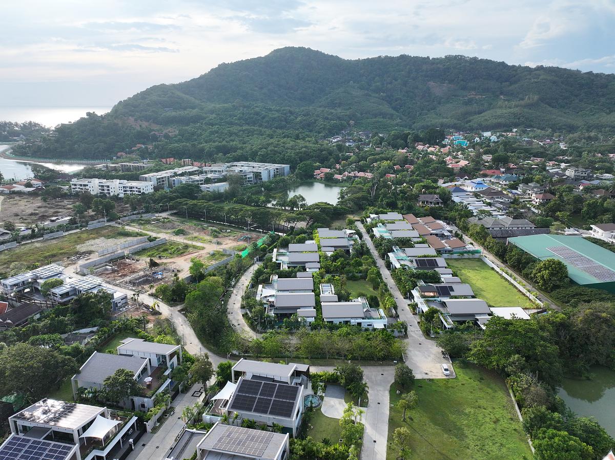 Naiharn Baan Bua