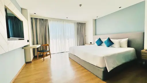 ห้องสตูดิโอพร้อมวิวสระว่ายน้ำที่สวยงาม - รูปภาพ 11